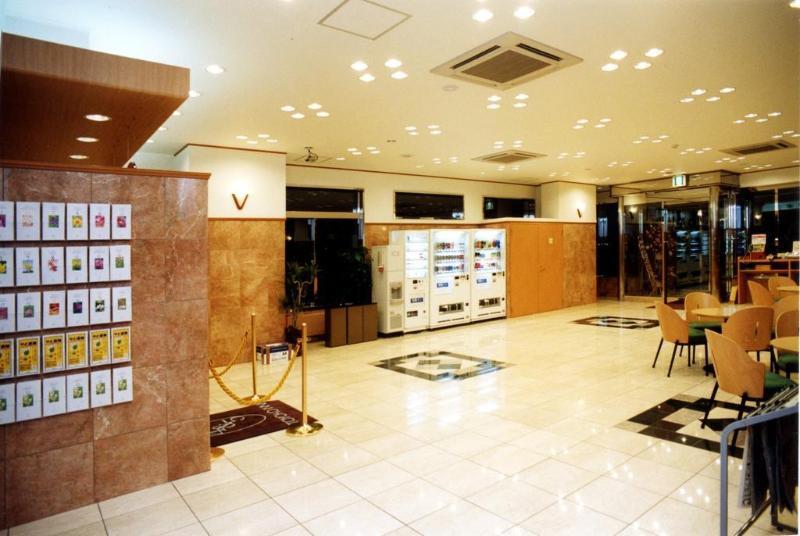 Toyoko Inn Hokkaido Sapporo-Eki Minami-Guchi Exterior foto